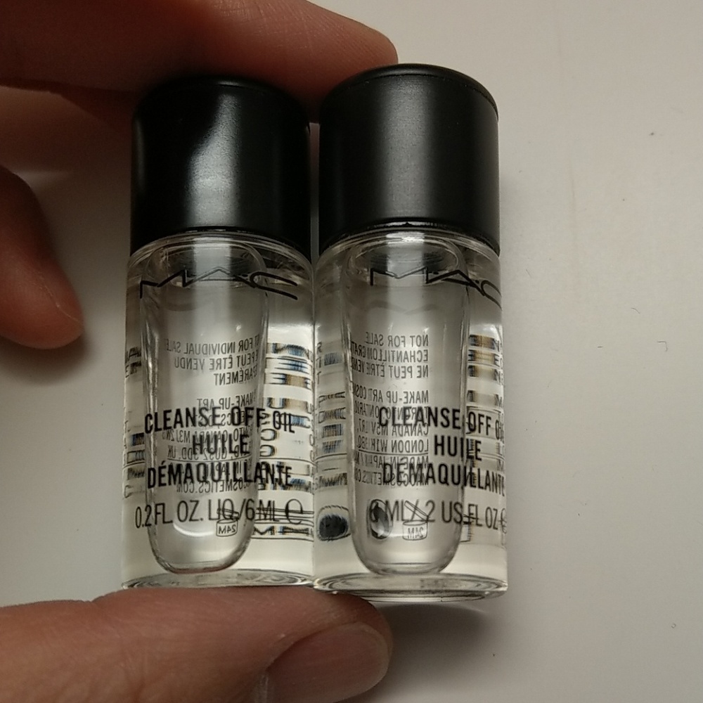 MAC cleanse off oil - sample - new